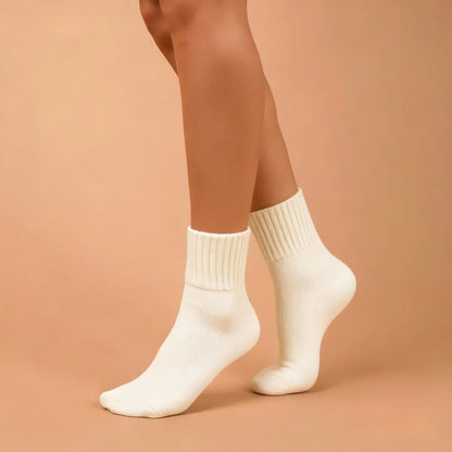 Women's Minimalist Solid Knit Assorted Mid-Calf Socks, 5-Pair Basic Everyday Pack, Soft & Warm for Fall & Winter, Sock Set, Soft Comfy Socks